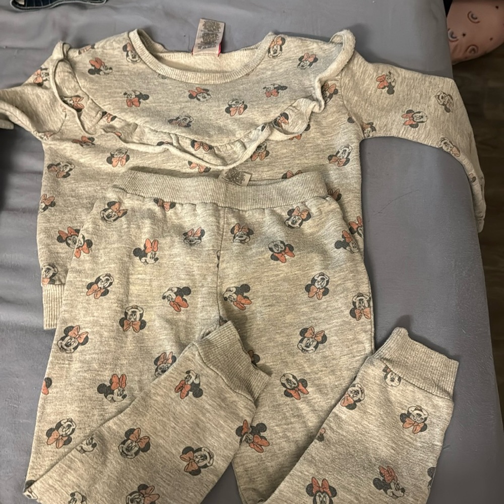 Two piece mini mouse outfit
